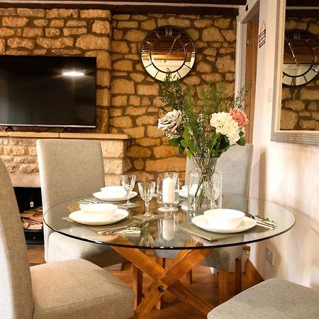 2 Bedroom Charming & Luxury Malt Cottage, Garden, Netflix, Free Parking Bourton-on-the-Water Exterior photo