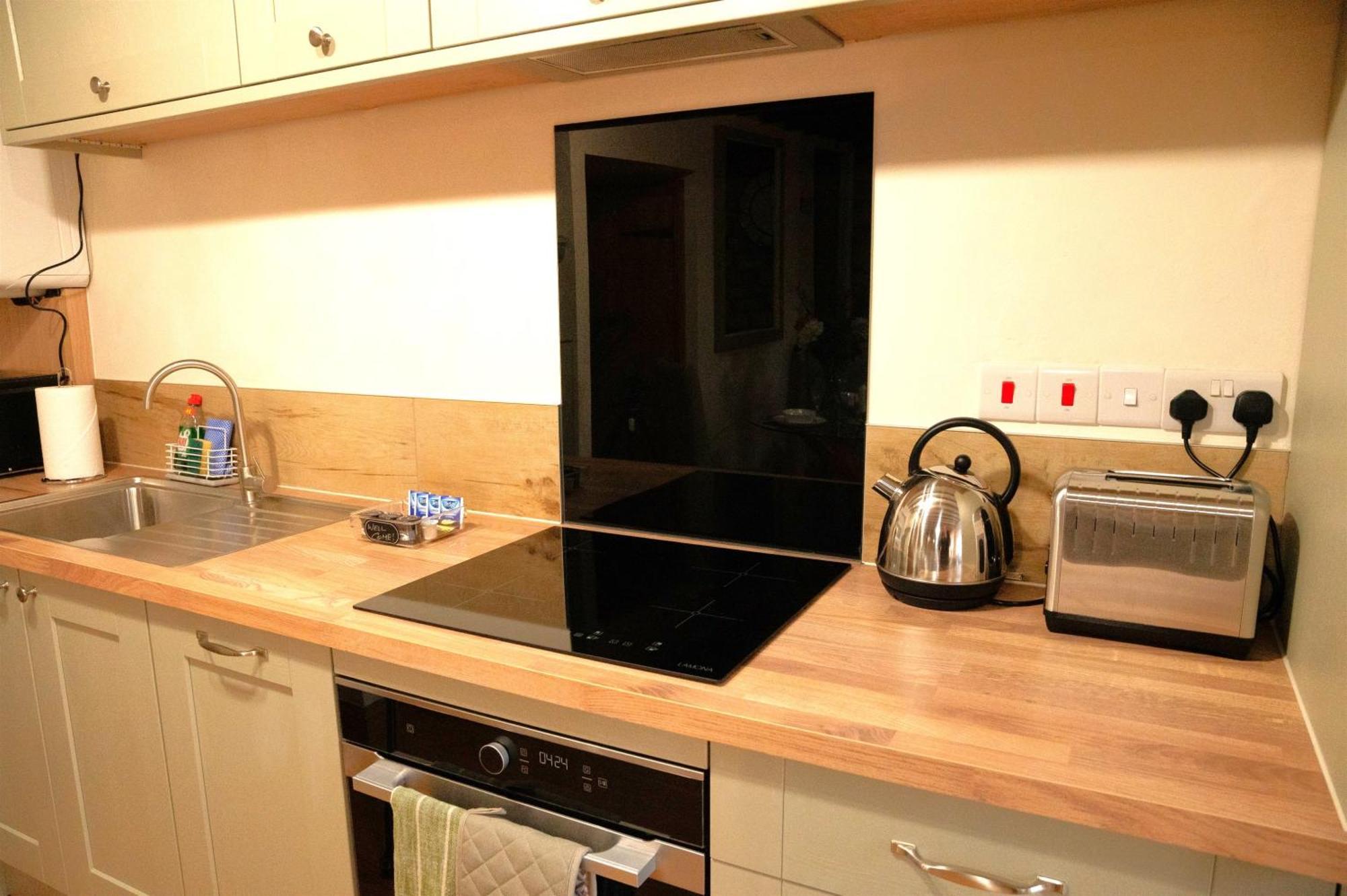 2 Bedroom Charming & Luxury Malt Cottage, Garden, Netflix, Free Parking Bourton-on-the-Water Exterior photo